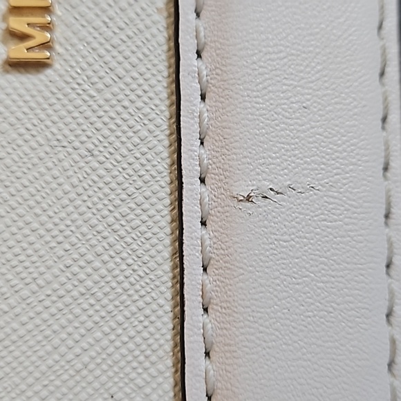 EUC Michael Kors white med shoulder bag - Picture 6 of 9